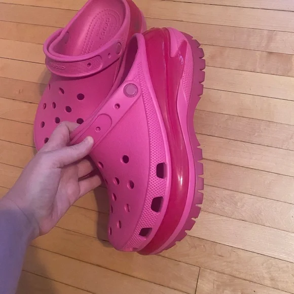 CROCS Candy Crush clogs - Picture 2 of 6